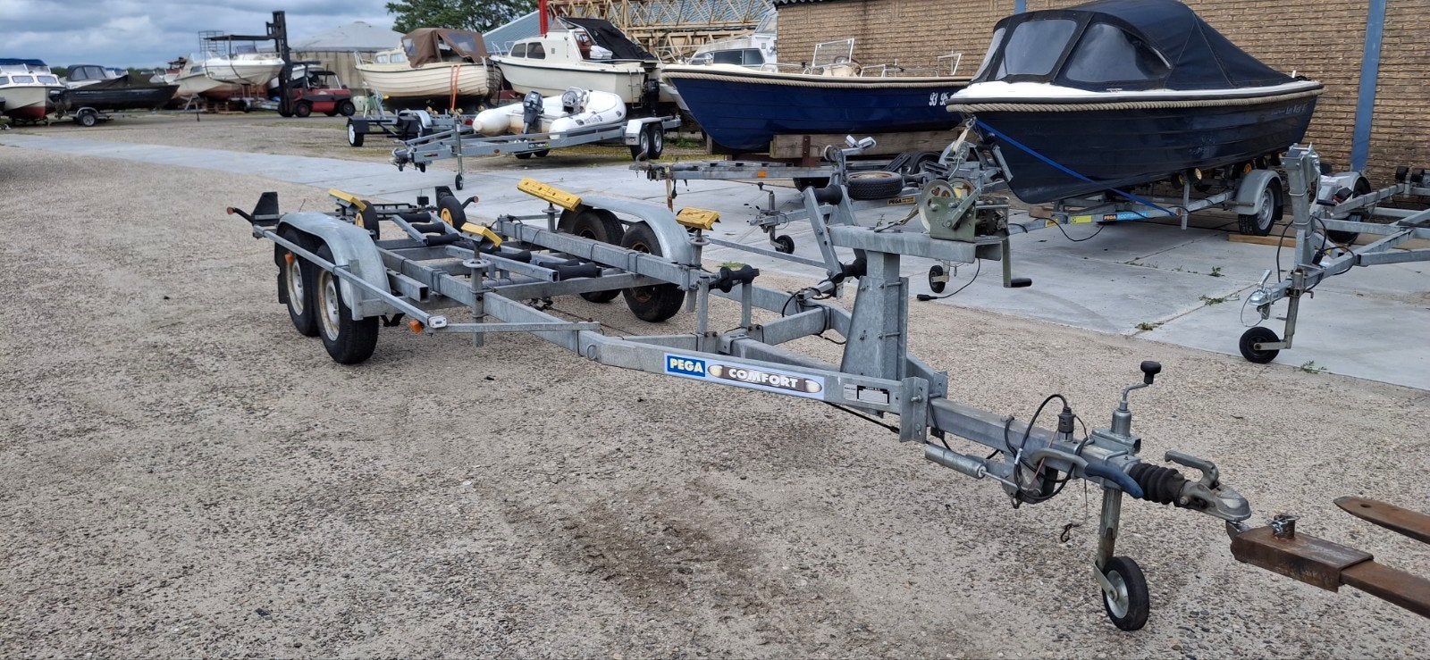 Pega dubbelasser zb2000/600 met kenteken breede uitvoering, Watersport en Boten, Boottrailers, Gebruikt, Overige typen, 1500 tot 3000 kg
