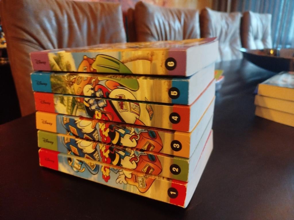 Donald Duck pockets REIS OM DE WERELD PREMIUM HISTORY GALAXY, Meerdere stripboeken, Ophalen of Verzenden, Gelezen