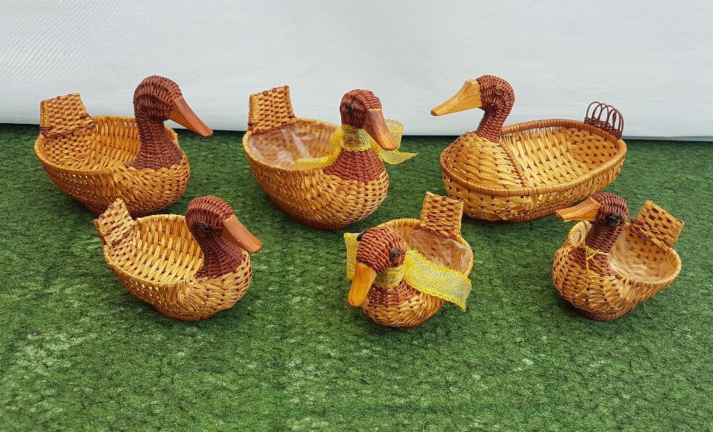 6 Paasmandjes / schalen in de vorm van een eend, Diversen, Pasen, Ophalen of Verzenden, Gebruikt