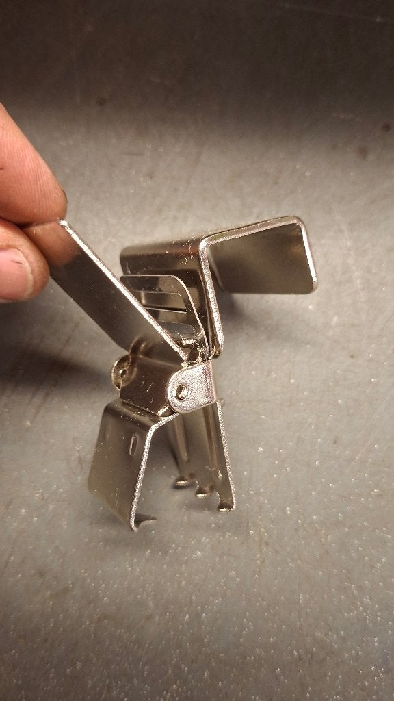 110x Tapijthaken Ophanghaken Vloerklemmen Tapijtgrijpers, ., Minder dan 50 cm, Ophalen of Verzenden, Zo goed als nieuw
