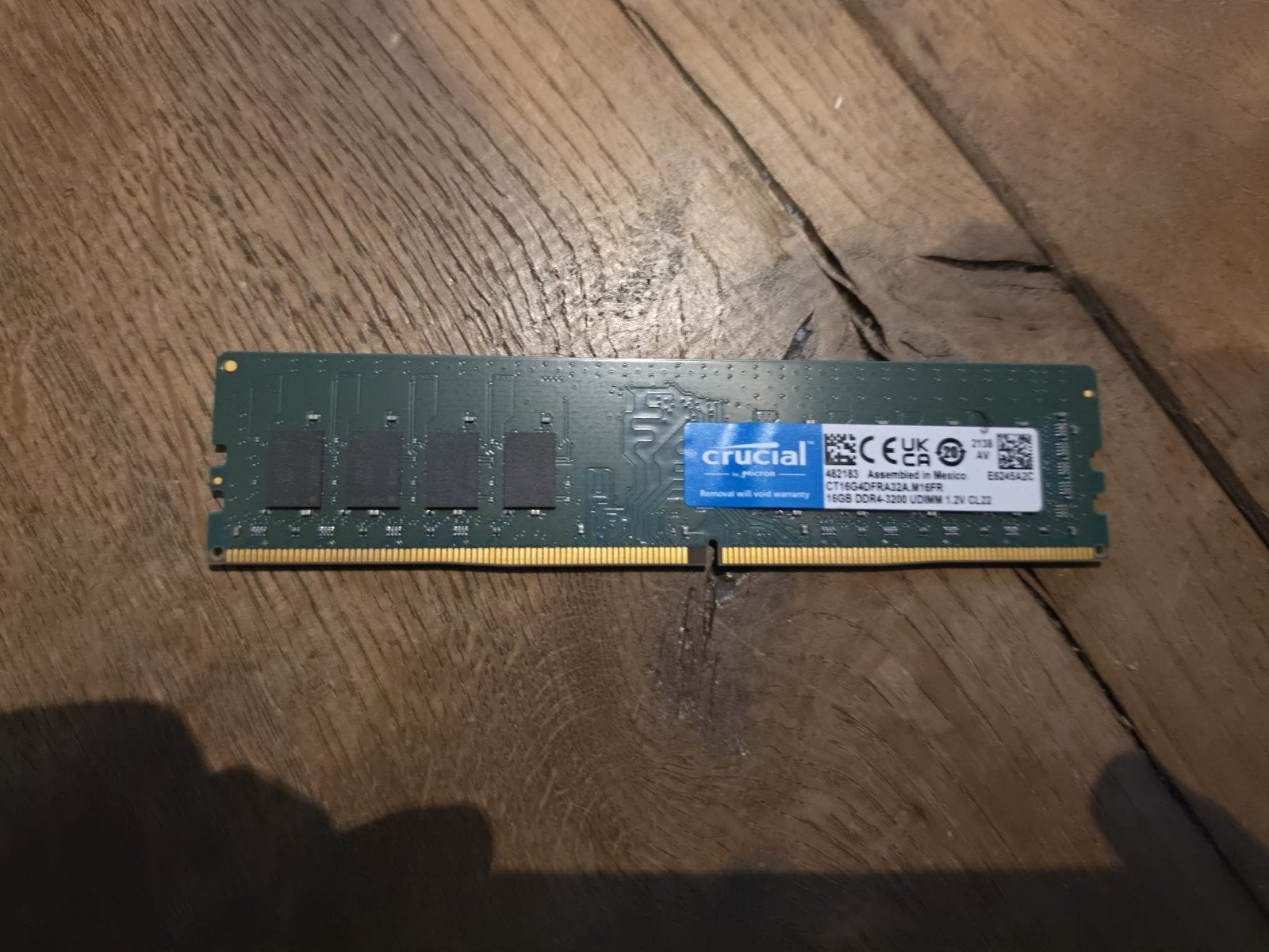 Foto 2 van Crucial 16GB DDR4 RAM module - 3200MHz