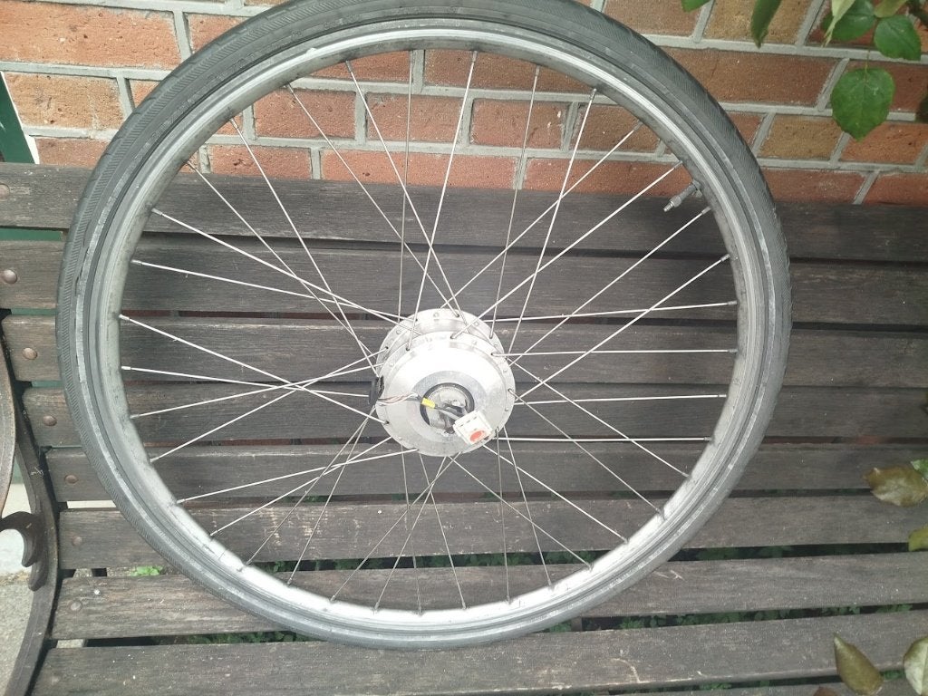 Giant Twist 28 inch voorwiel met 3 fase SANYO motor 24 Volt., Ophalen of Verzenden, Gebruikt, Motor