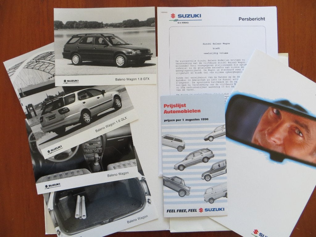 Suzuki Baleno persmap (1996) o.a. 4 persfoto's, Ophalen of Verzenden, Nieuw, Overige merken