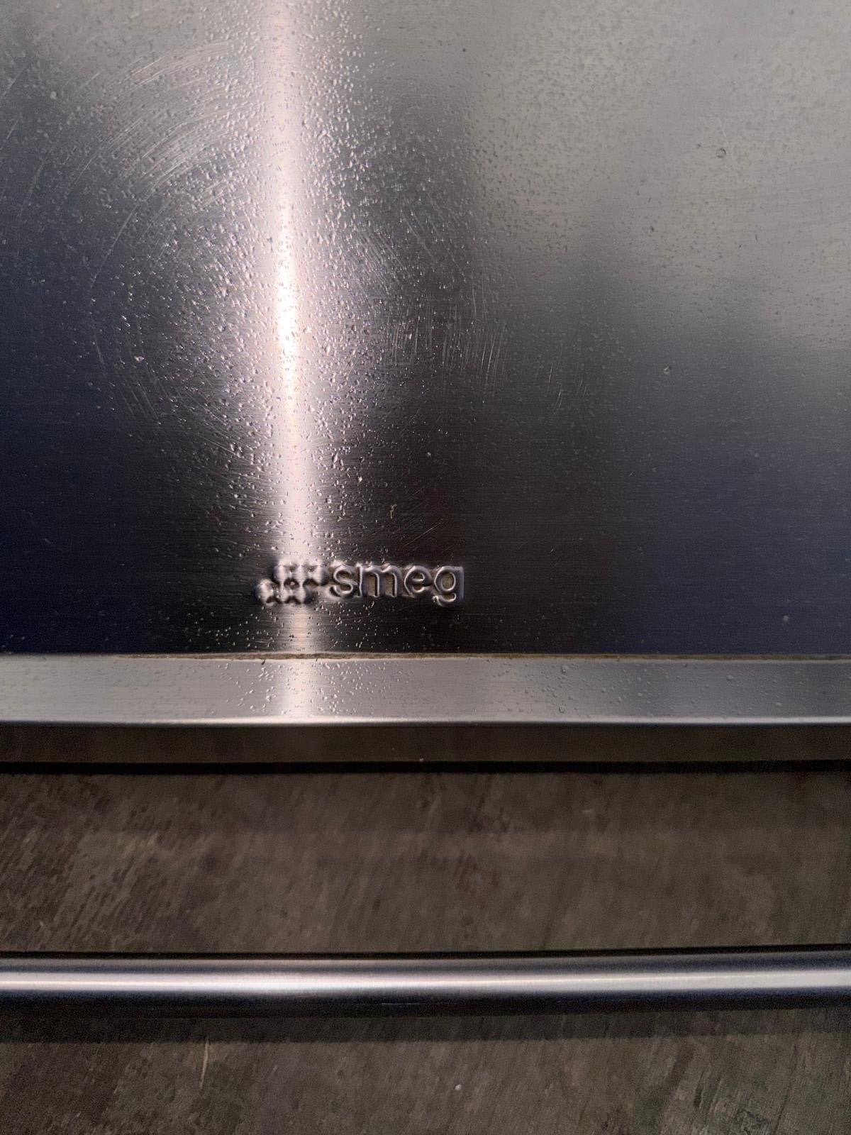 Smeg Afzuigkap RVS - Stijlvol en Krachtig, Gebruikt, Wandschouwkap, Ophalen of Verzenden, 400 tot 600 m³ per uur