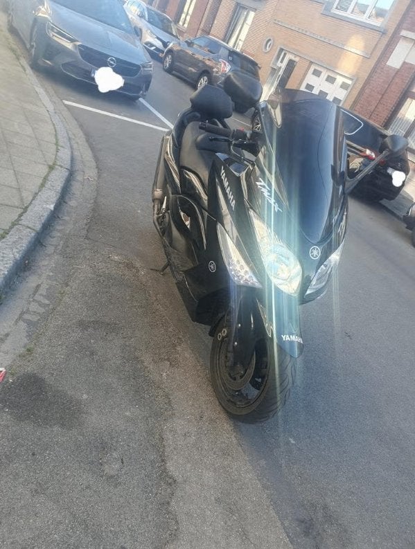 Yamaha Tmax Akrapovic Malossi Led, Ophalen, Overige modellen, Zo goed als nieuw, Benzine