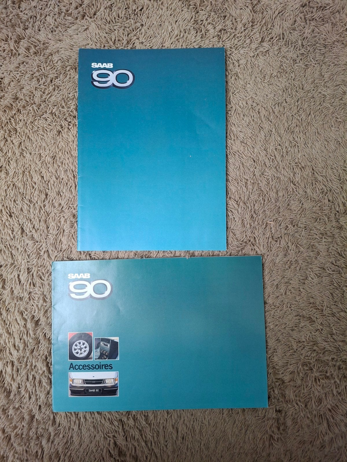 2x autofolder Saab 90, Verzenden, Zo goed als nieuw, Overige merken