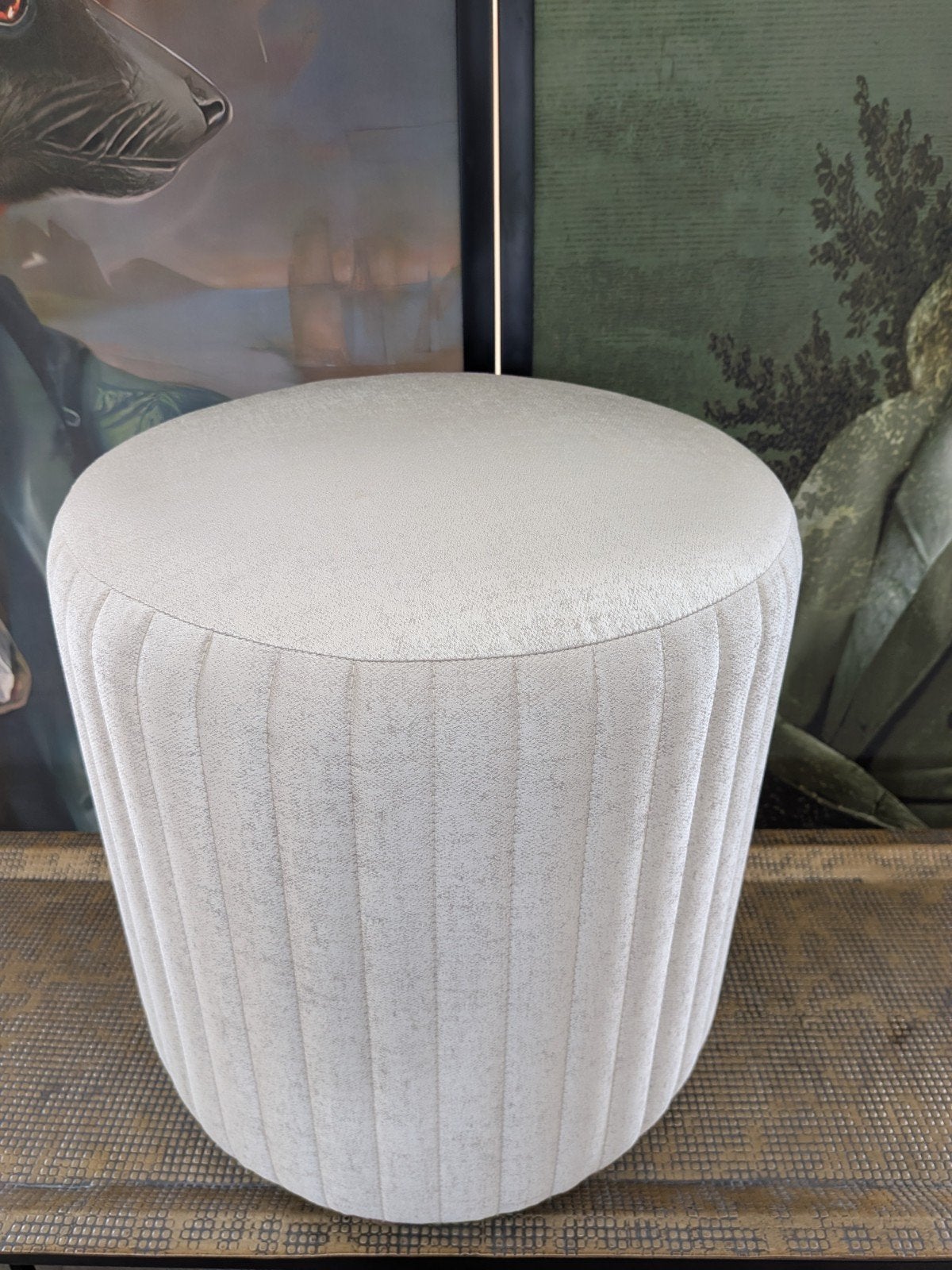 Stijlvolle Crèmekleurige Poef/Voetenbank - Zo goed als nieuw, Minder dan 50 cm, Minder dan 50 cm, Ophalen of Verzenden, Zo goed als nieuw