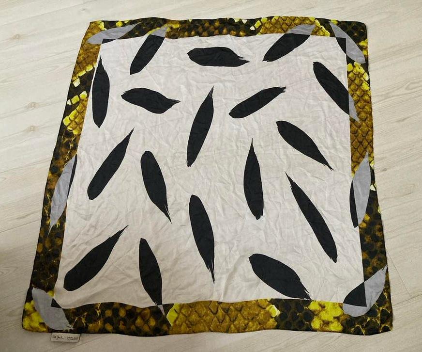Prachtige SJAAL shawl Oriflame Sweden met Print -anna etoile, Maat 38/40 (M), Ophalen of Verzenden, Zo goed als nieuw, Sjaal