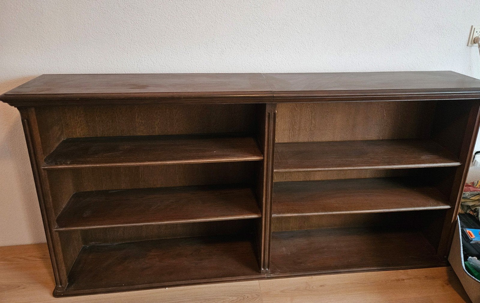 Klassieke lage houten kast met planken 200x100cm, Ophalen, Met plank(en), Gebruikt, 200 cm of meer