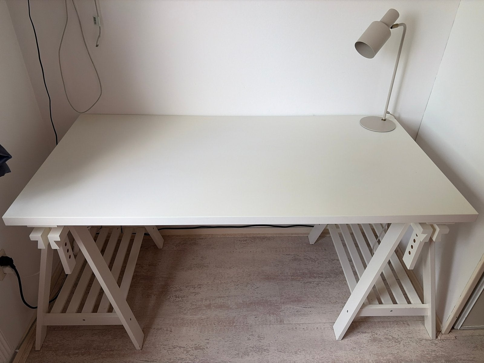 IKEA Linnmon bureau 150x75 cm met lichte beschadigingen, Huis en Inrichting, Bureaus, Ophalen, Gebruikt, Spaanplaat of MDF, IKEA