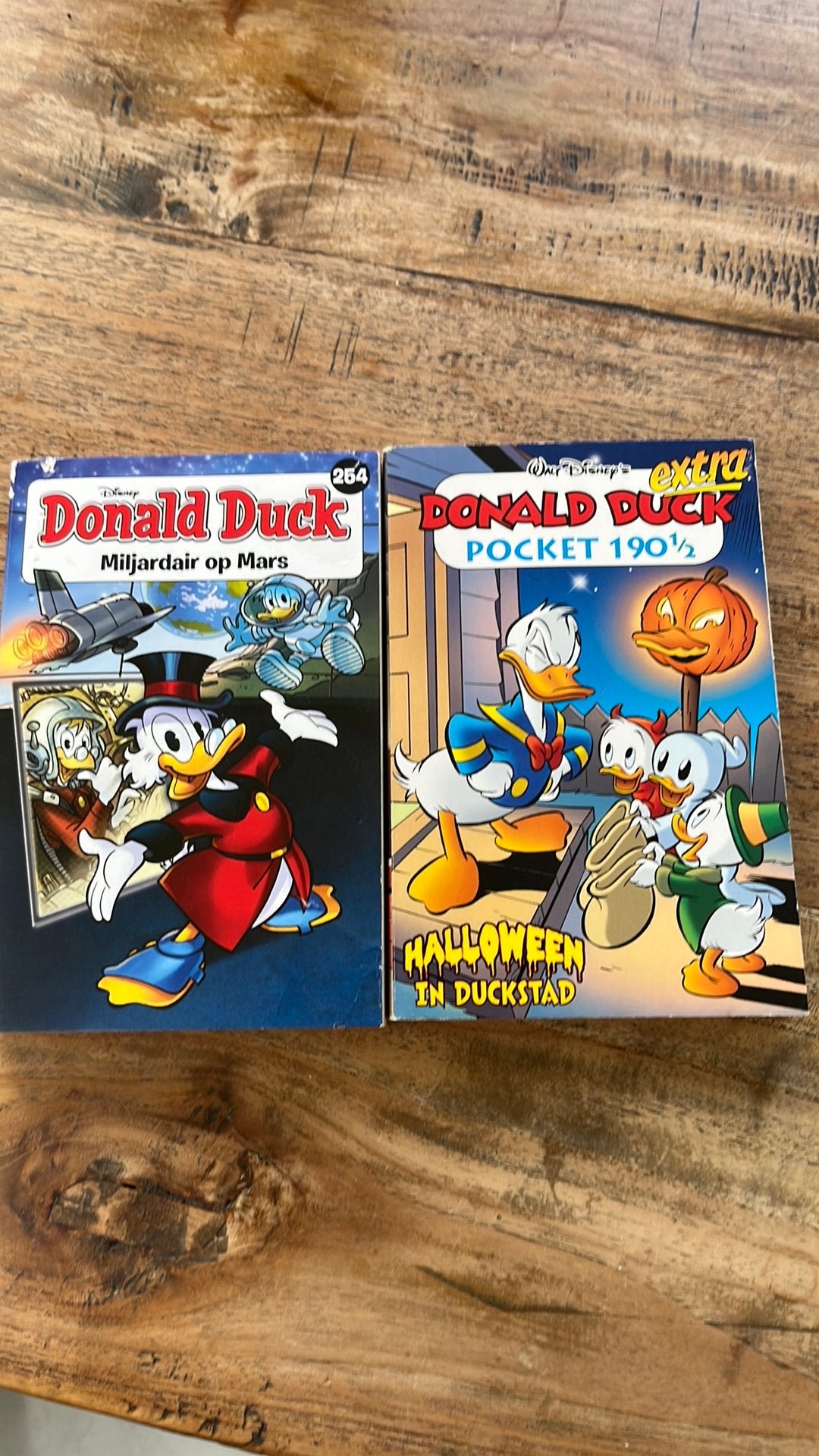 2 Donald Duck pockets, Meerdere comics, Ophalen, Zo goed als nieuw, Europa