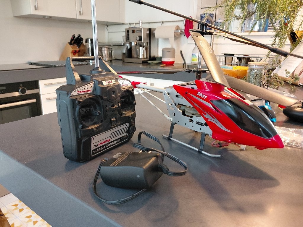 Helicopter remote control, Hobby en Vrije tijd, Modelbouw | Vliegtuigen en Helikopters, Helikopter, Ophalen, Overige merken, Gebruikt