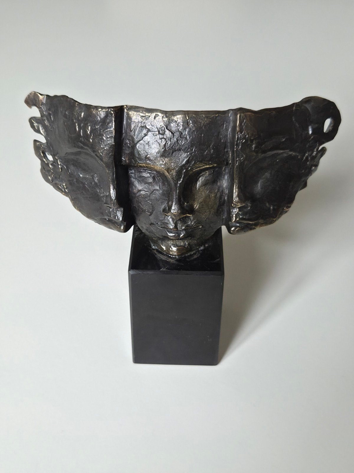 Nieuwe Visie - Bronzen sculptuur van Bernadette Leijdekkers, Minder dan 20 cm, Ophalen of Verzenden, Brons, Zwart