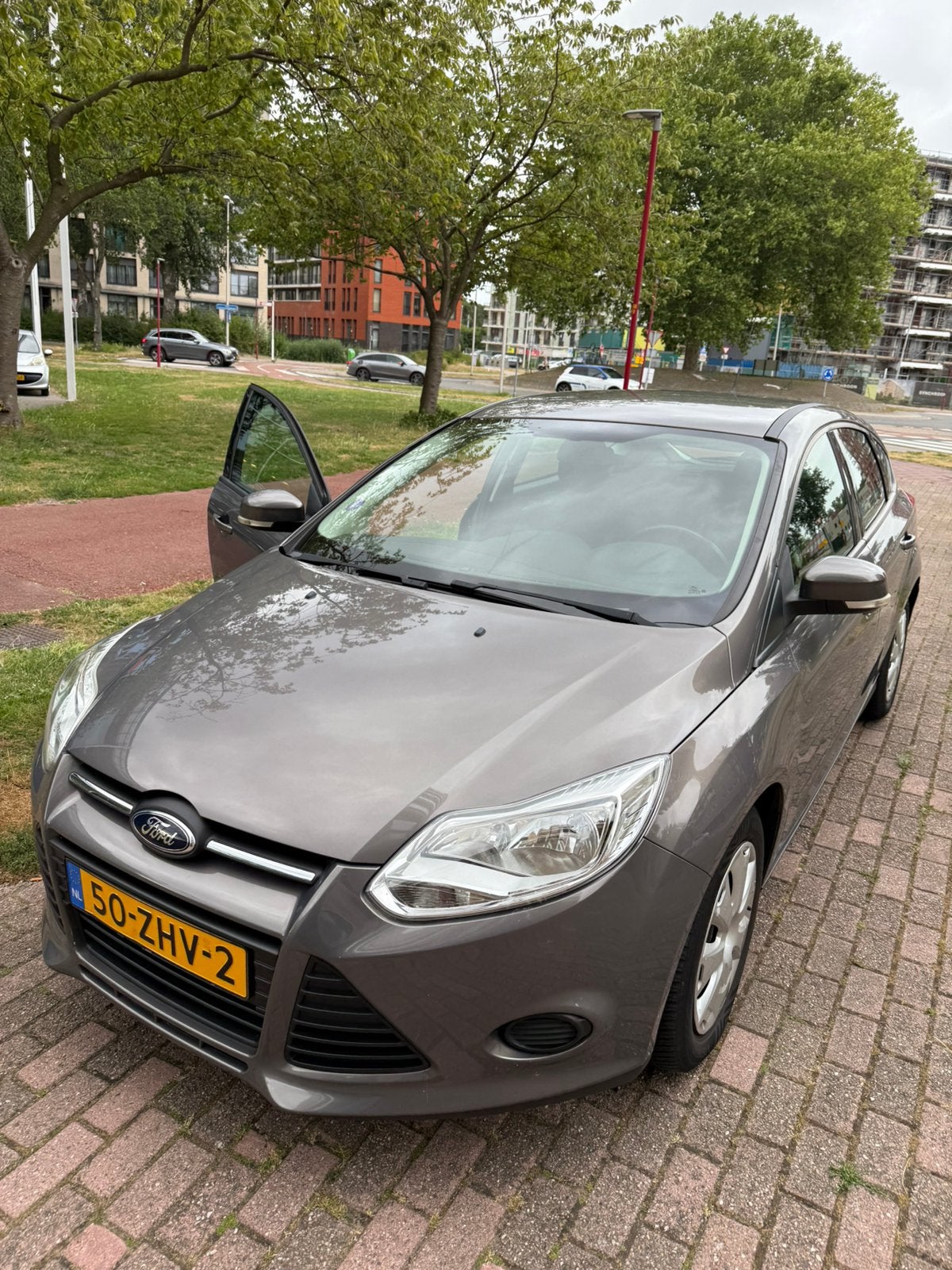 Foto 2 van Ford Focus 1.0 Ecoboost 74KW 5-D 2012 Bruin