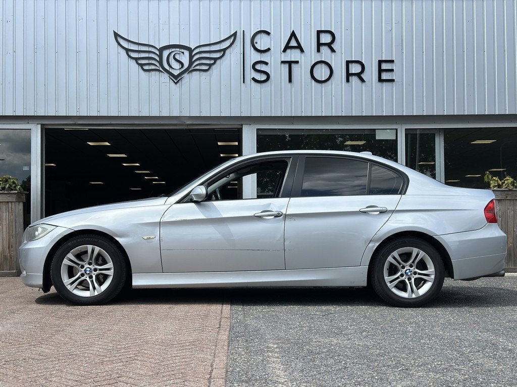 BMW 3 Serie 318i High Executive |AUTOMAAT|CRUISE|CLIMA|ELK.P, Automaat, Achterwielaandrijving, 1365 kg, Parkeersensor