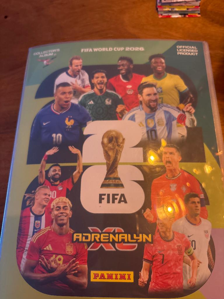 Panini fifa wordcup 26 nodig 630!!!!, Ophalen of Verzenden, Zo goed als nieuw, Plaatje