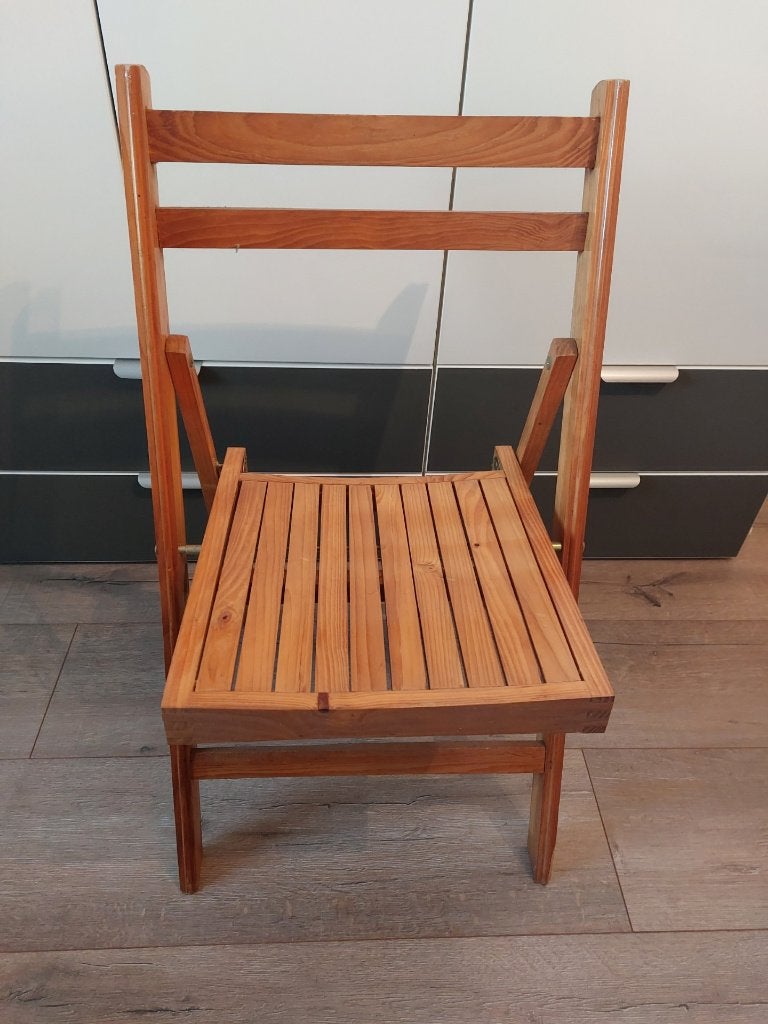 houten inklapstoel, Huis en Inrichting, Stoelen, Bruin, Ophalen of Verzenden, Zo goed als nieuw, Eén