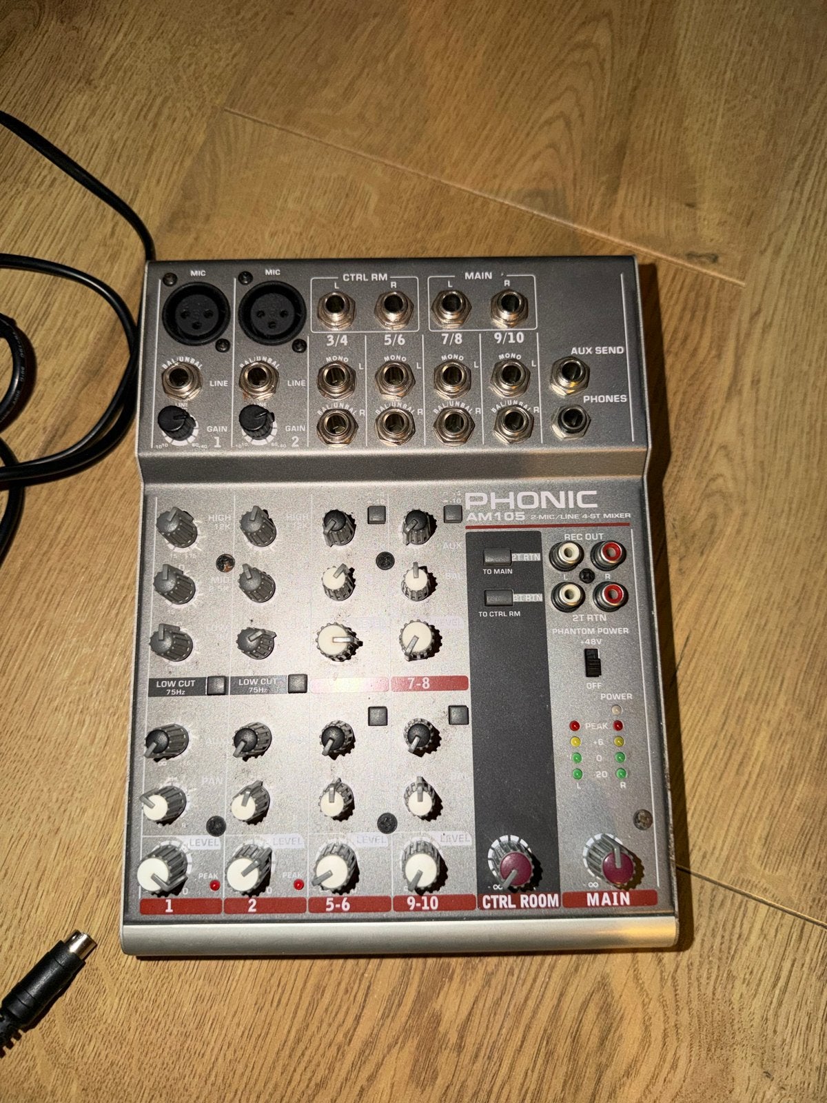 Phonic AM105 2-Mic/Line 4-Stereo Mixer, Muziek en Instrumenten, Ophalen of Verzenden, Gebruikt, Minder dan 5 kanalen, Microfooningang