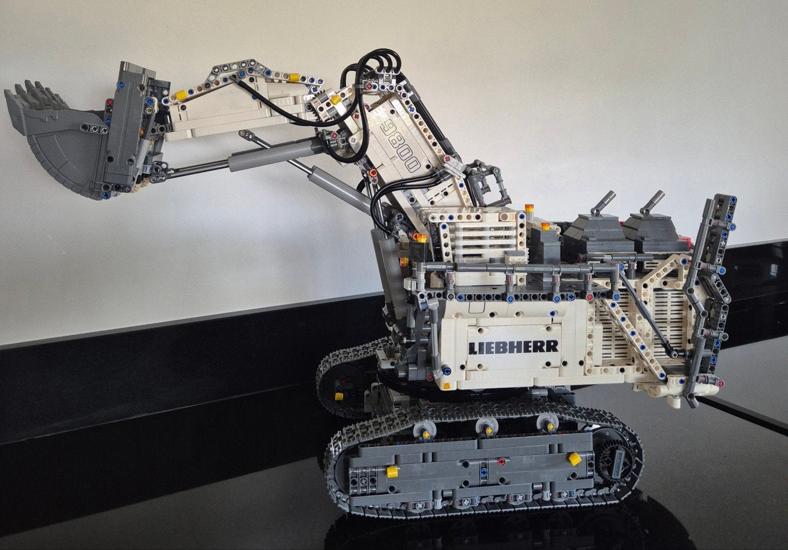 Lego Technic Liebherr R 9800 graafmachine 42100, Ophalen, Zo goed als nieuw