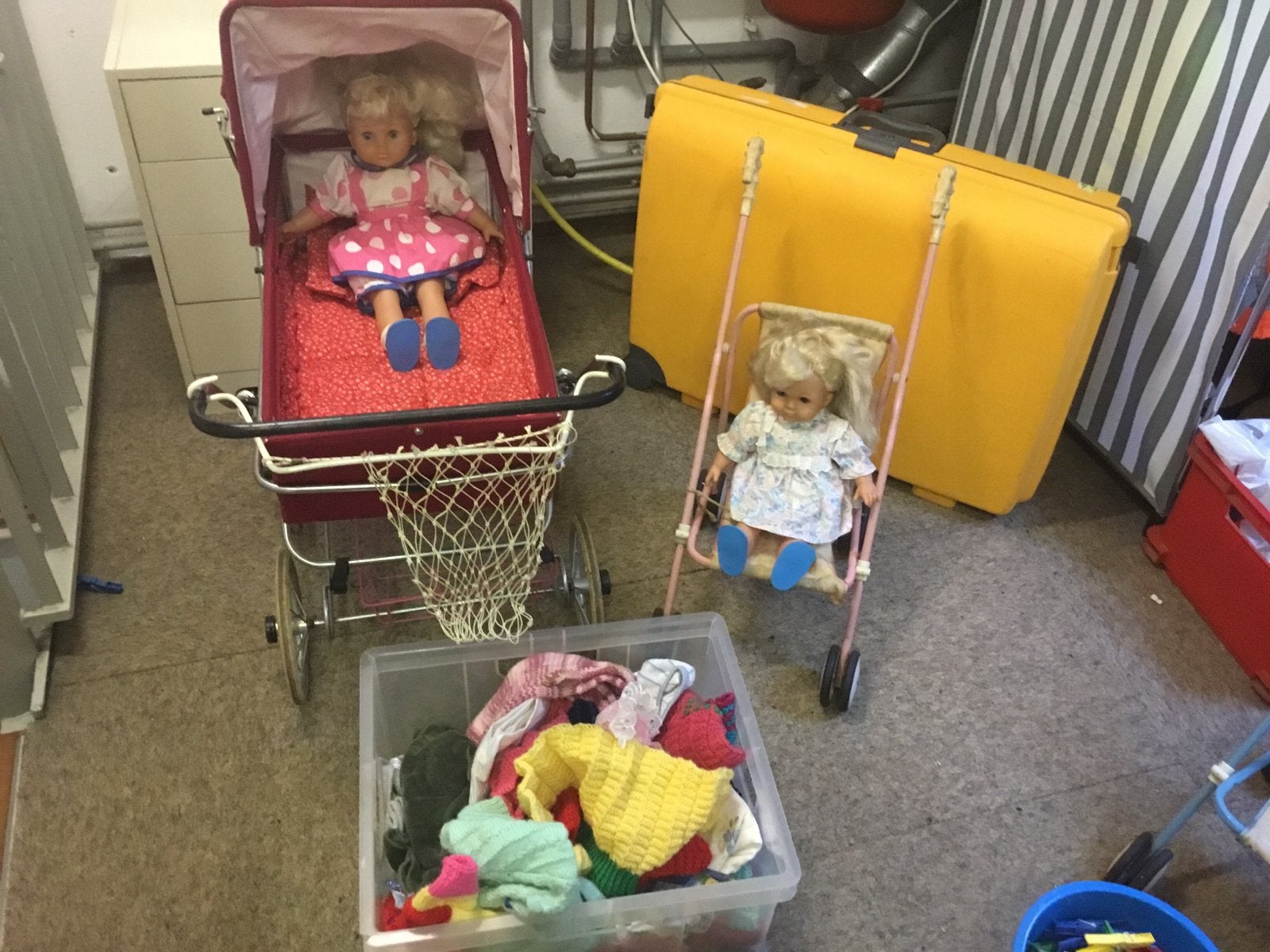 Poppen en poppenwagens set met kleding, Ophalen, Gebruikt, Babypop