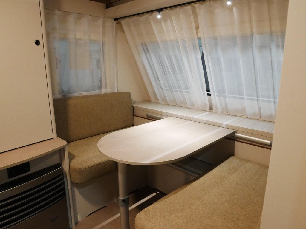 LMC Sassino 460 E NU MET GRATIS MOVER, Caravans en Kamperen, Schokbreker, Bedrijf, Treinzit, 5 tot 6 meter