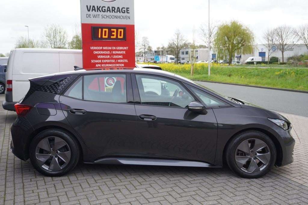 Cupra Born Business One 62 kWh / SOPH 94% / Camera / Carplay, Automaat, Gebruikt, Zwart, Origineel Nederlands