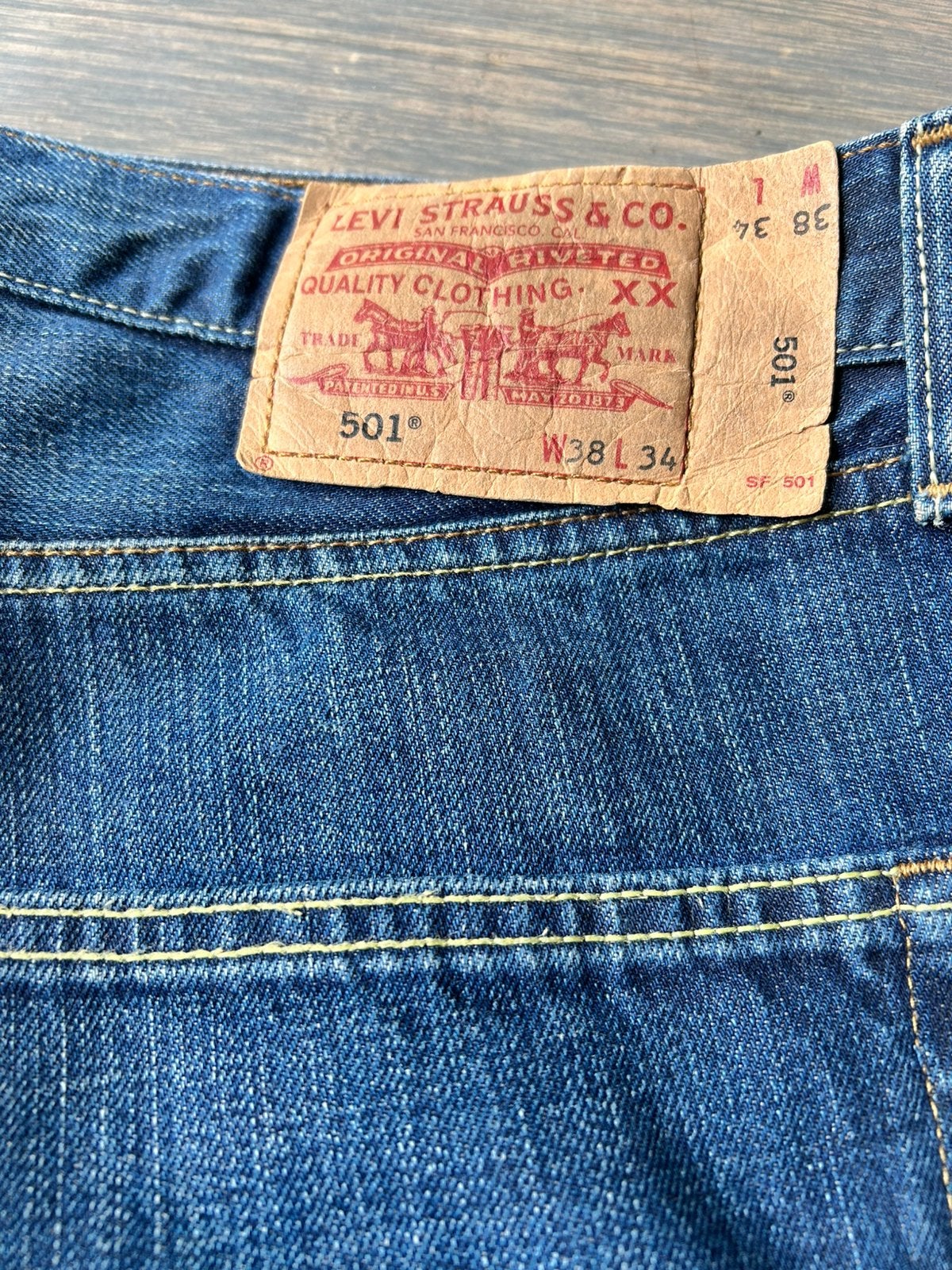 Vintage Levi’s 501 maat 38 ( grote maat ) lengte 32, Kleding | Heren, Ophalen of Verzenden, Gedragen, Blauw, W36 - W38 (confectie 52/54)