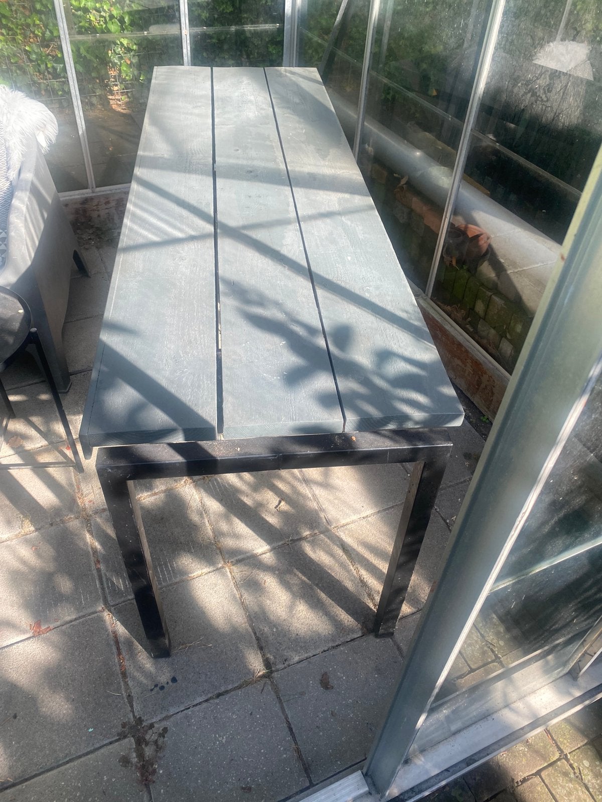 Stevige houten tafel met  stalen onderstel 180 x 50, Tuin en Terras, Ophalen of Verzenden, Overige materialen, Zo goed als nieuw