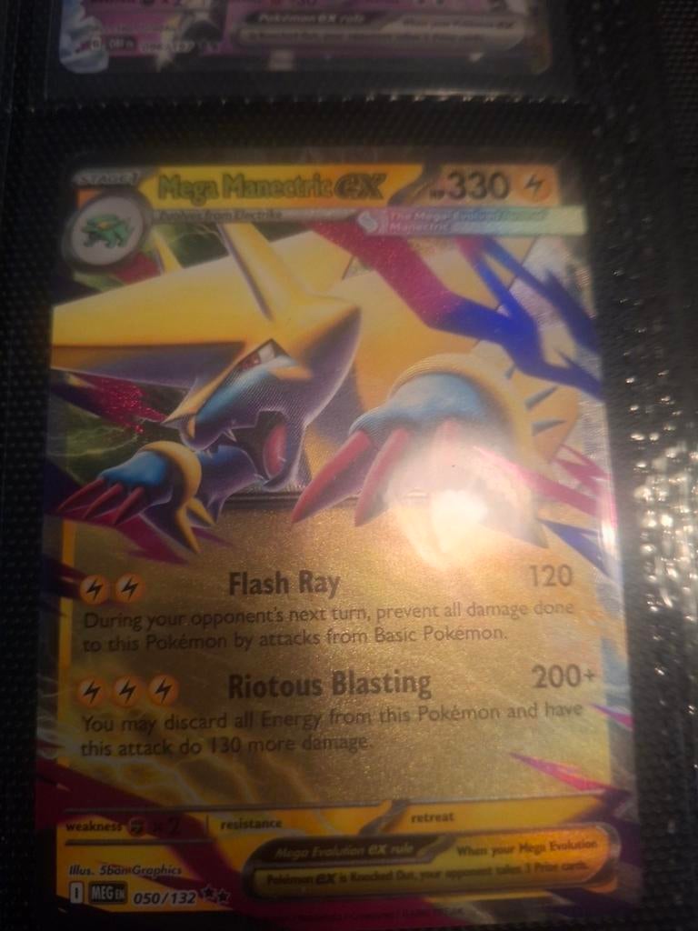 Mega Manectric GX Pokémon Kaart - Zeldzaam Foil, Ophalen of Verzenden, Zo goed als nieuw, Losse kaart, Foil