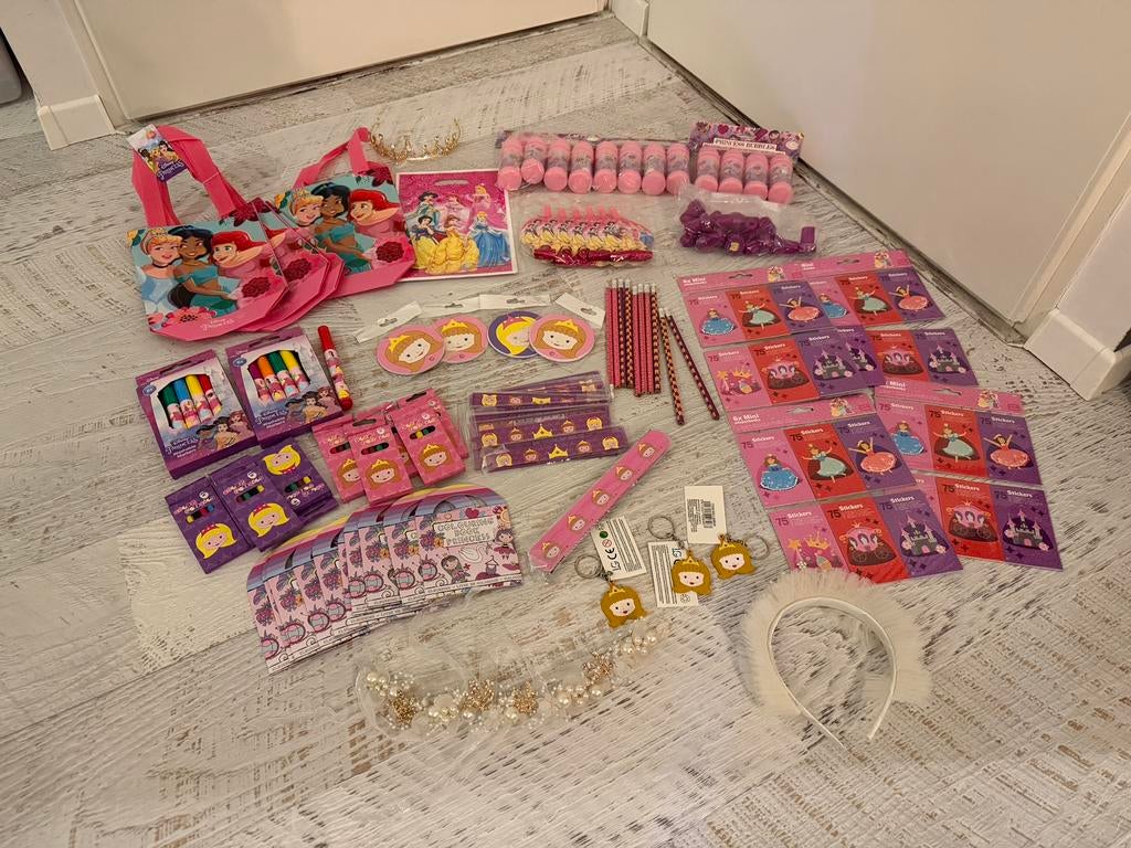 Princessen verjaardags uitdeel cadeauset, Nieuw!, Hobby en Vrije tijd, Feestartikelen, Ophalen of Verzenden, Nieuw, Feestartikel