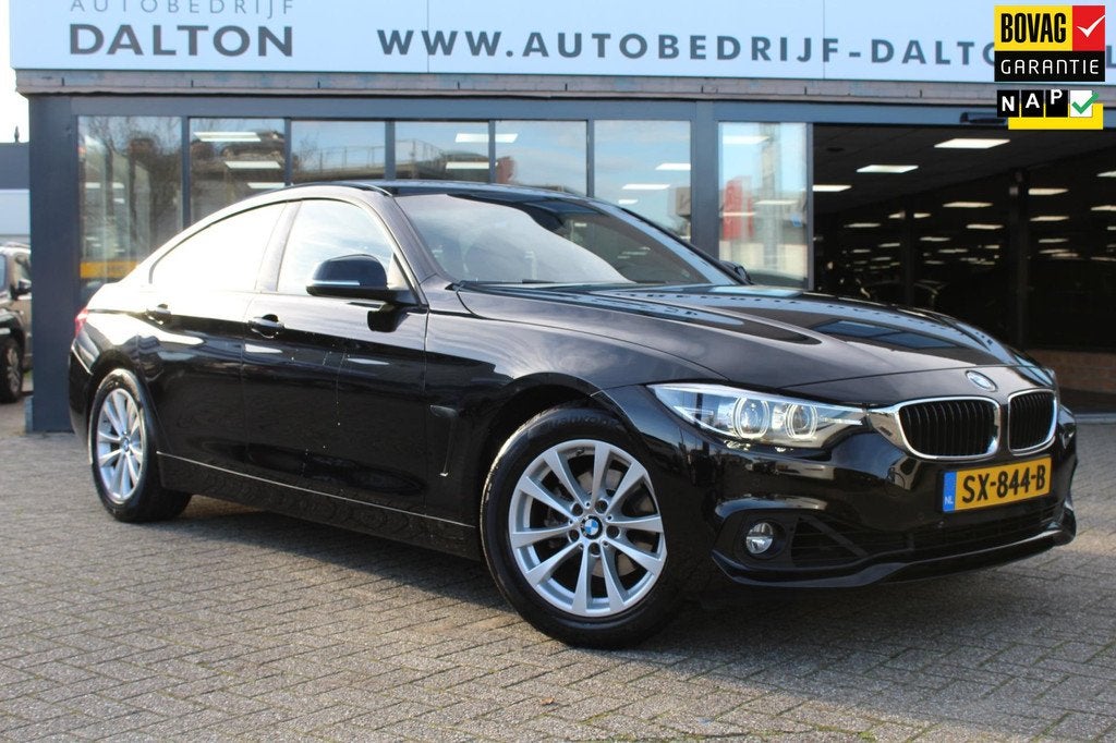 BMW 4-serie 418i High Executive LEER / NAVIGATIE / ORIG NL, Auto's, Automaat, Gebruikt, 4-Serie, Automatische klimaatregeling