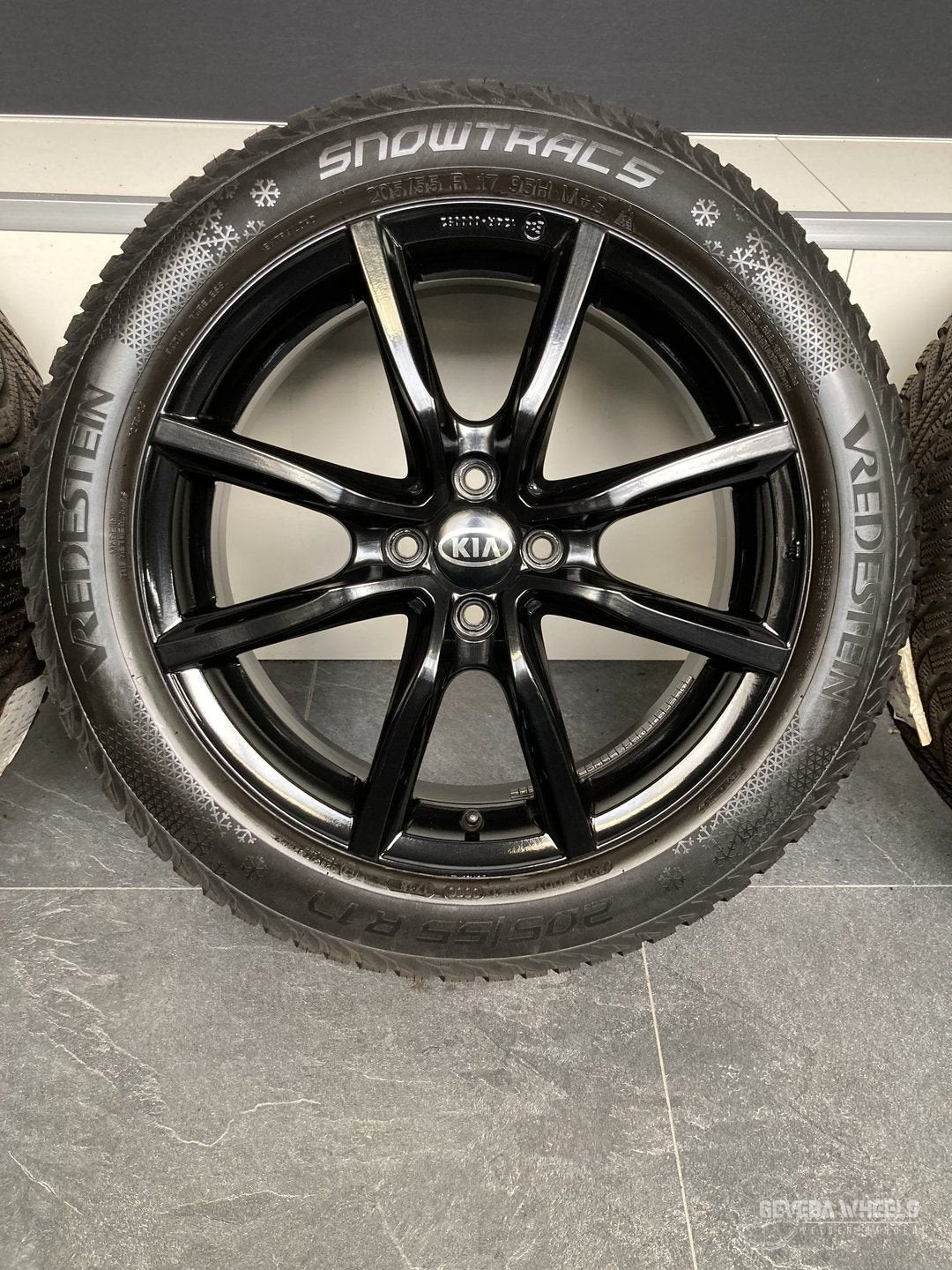 17” Kia Stonic sport velgen + winterbanden 4x100 205/55/17, Gebruikt, -, -, Banden en Velgen