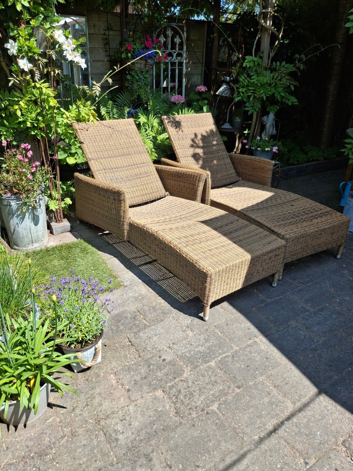 2 ligbedden van 4 seasons wicker, Ophalen, Zo goed als nieuw, Kunststof, Verstelbaar