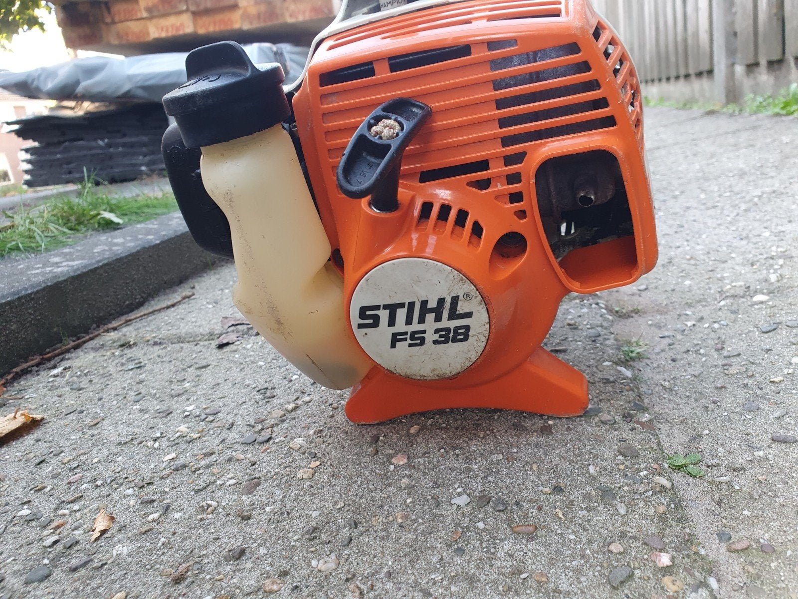 Stihl FS 38 Benzine Grastrimmer - ophalen in nijverdal, Tuin en Terras, Ophalen, Zo goed als nieuw, Benzine