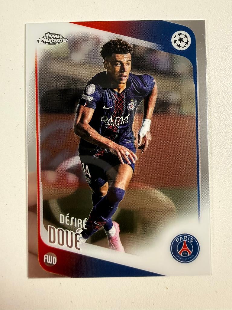 198 Desire Doue Topps Chrome 2025-26, Ophalen of Verzenden, Nieuw, Buitenlandse clubs, Poster, Plaatje of Sticker
