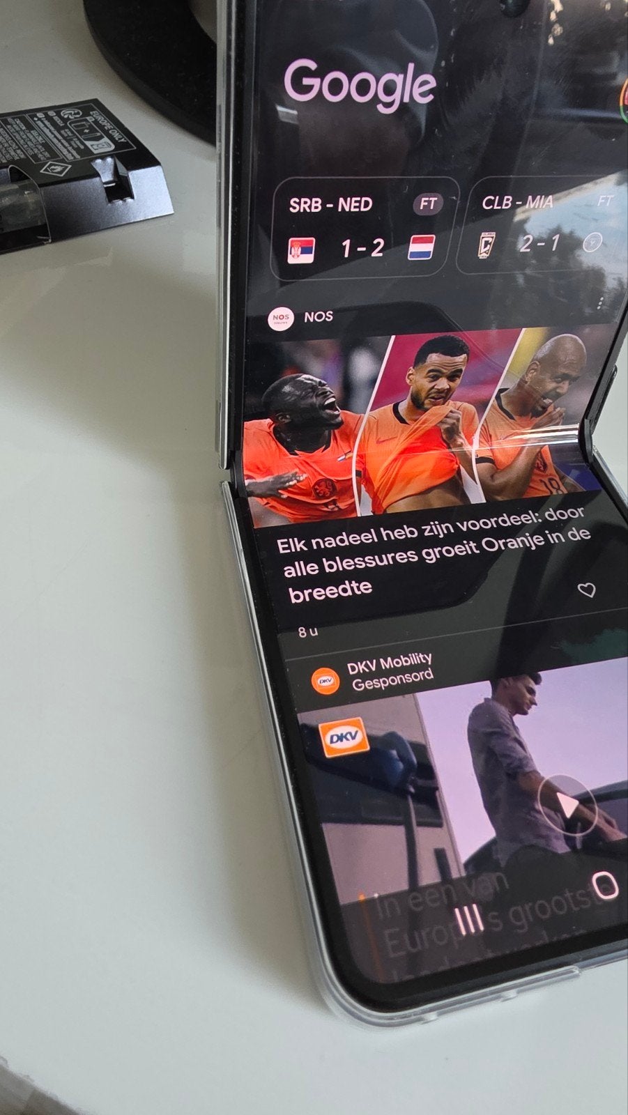Foto 5 van Samsung Galaxy Z Flip8 256GB Zwart - Zo goed als nieuw