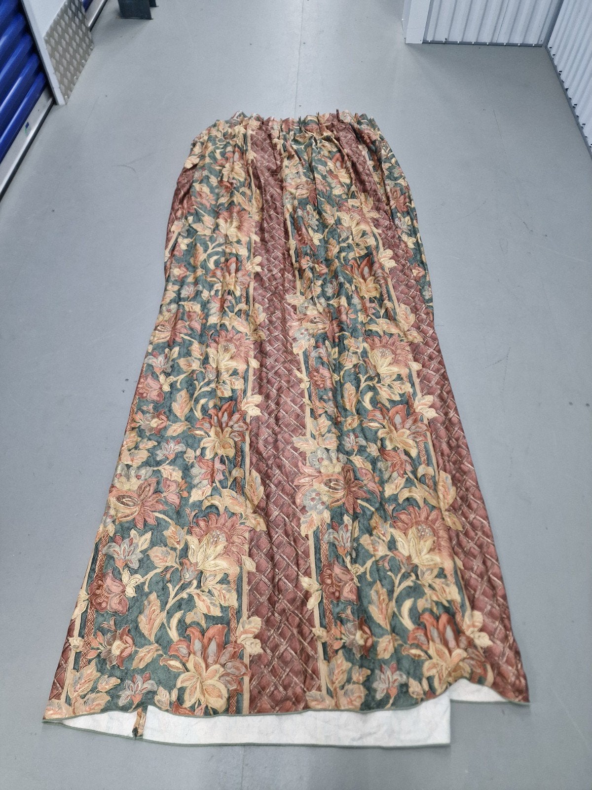 1x xxl 300cm gordijn vintage coquette boutique, Huis en Inrichting, Ophalen of Verzenden, Zo goed als nieuw, Gordijn
