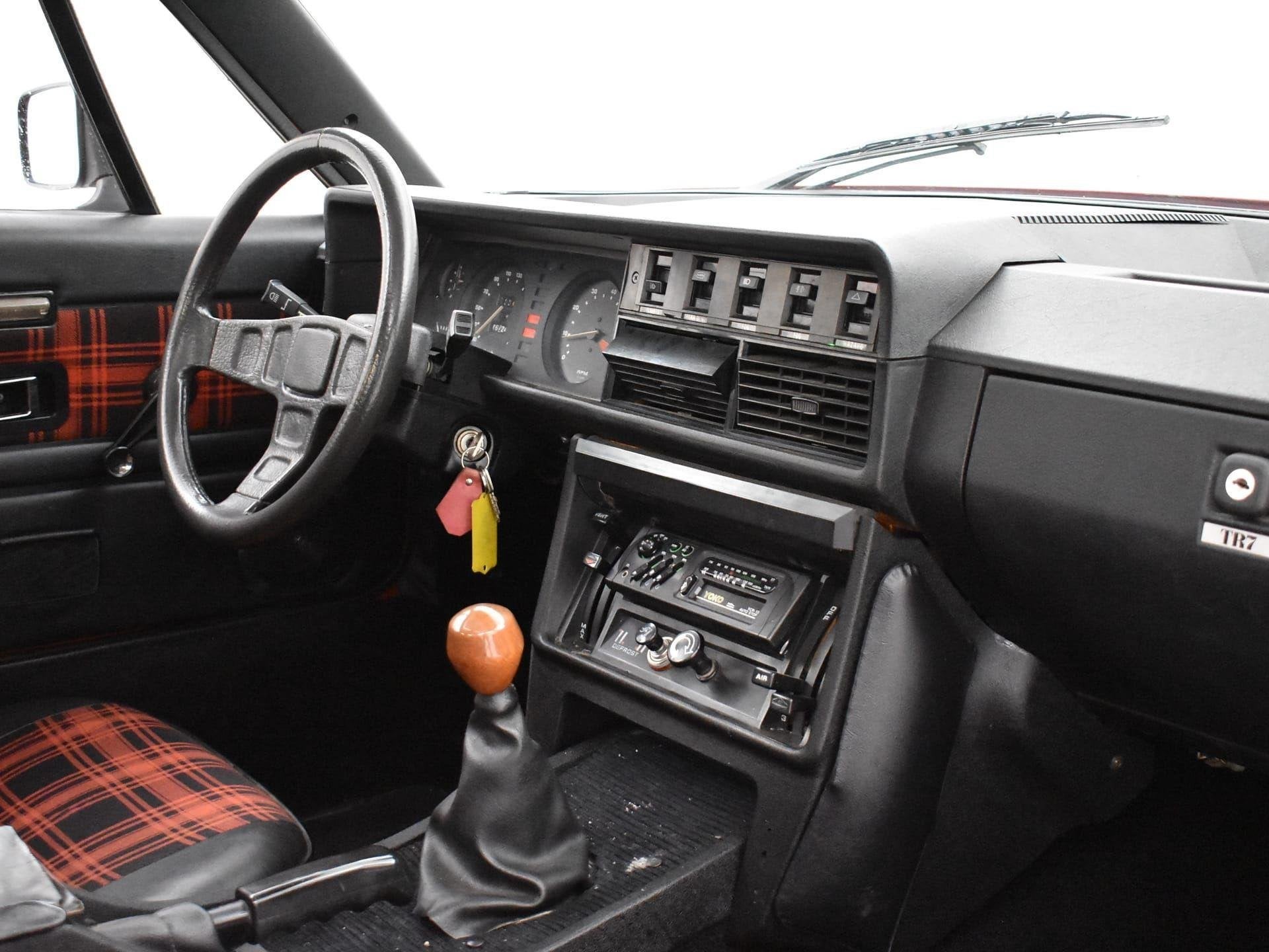 Triumph TR7 2.0 HARDTOP *16.724 KM* ORIG NL, Auto's, Voorwielaandrijving, 1998 cc, Stof, Triumph