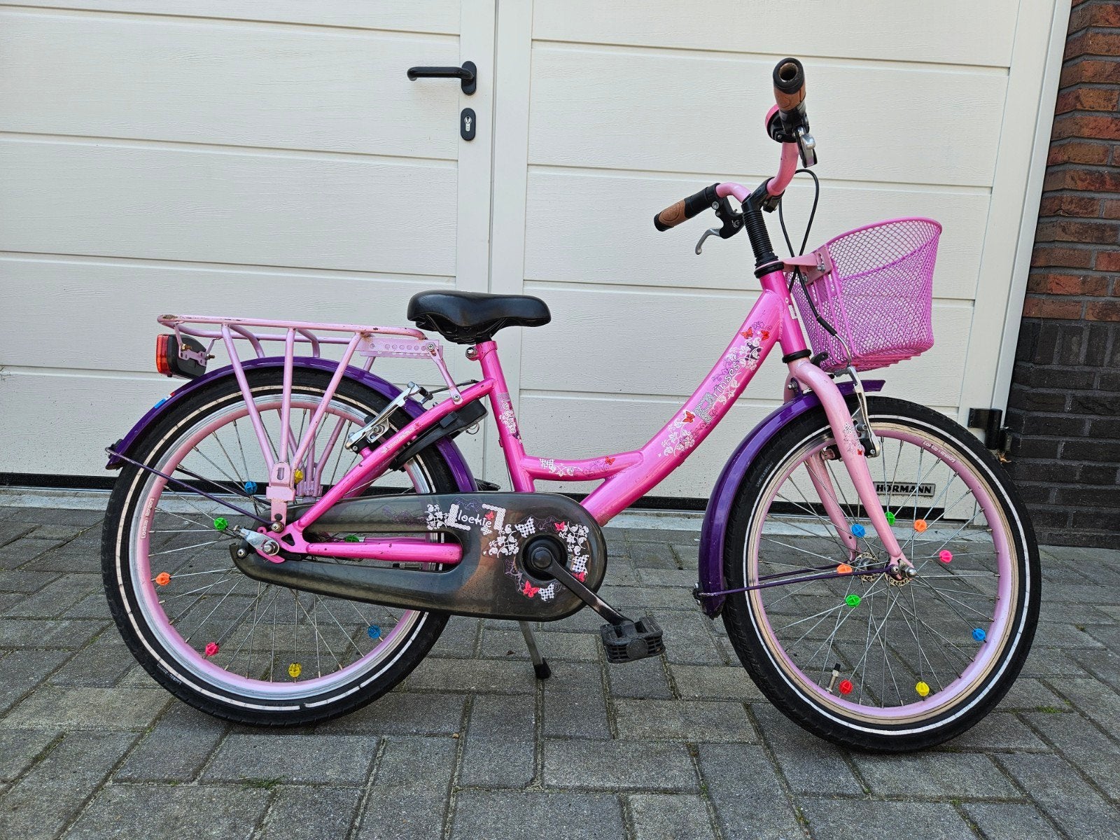 Roze Loekie kinderfiets 20 inh met mandje en bagagedrager, Ophalen, Terugtraprem, Loekie Prinses, 16 tot 20 inch