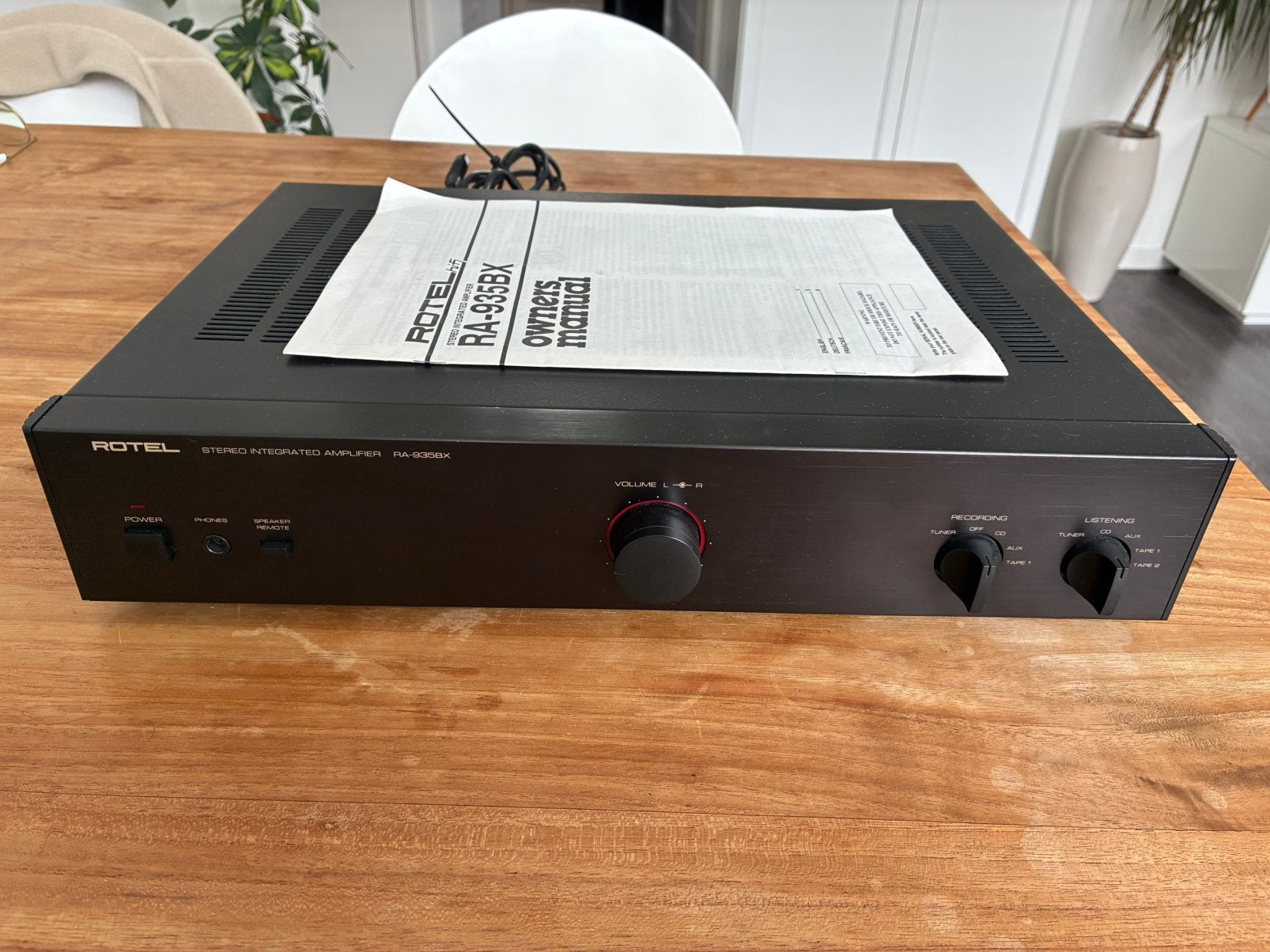 Als Nieuwe Rotel RA-935BX Stereo Versterker, Overige merken, Ophalen of Verzenden, Zo goed als nieuw, Minder dan 60 watt