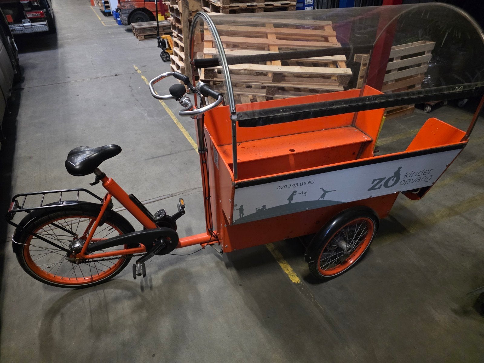 Nog mooie bakfiets te koop, Fietsen en Brommers, Fietsen | Bakfietsen, Ophalen, Zo goed als nieuw, Terugtraprem, 4 kinderen of meer