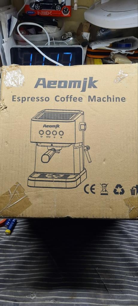 Nieuwe Aeomjk Espresso Koffiemachine CM3010, Witgoed en Apparatuur, Koffiezetapparaten, Nieuw, Gemalen koffie, Koffiebonen, Espresso apparaat