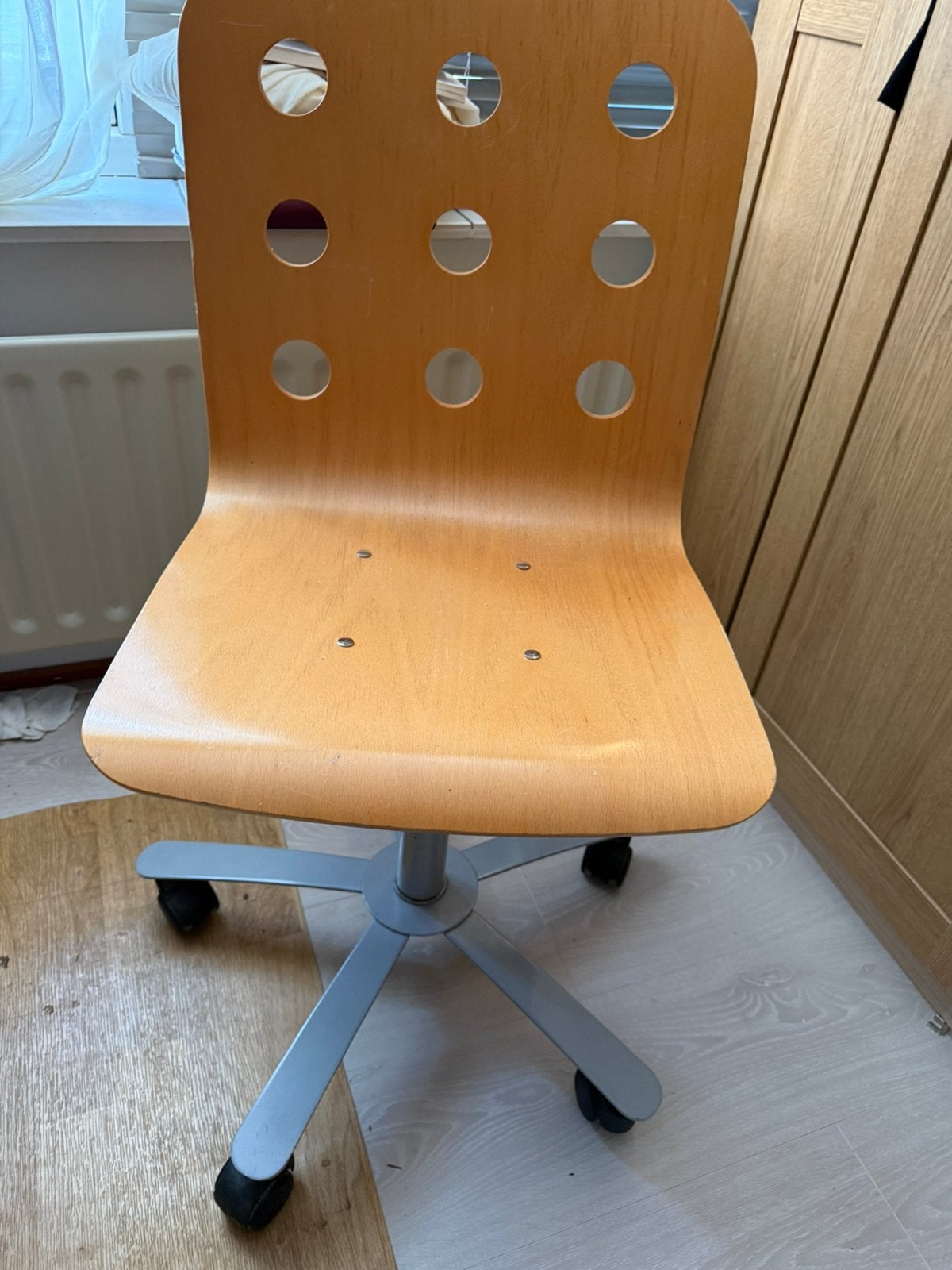 Gratis ikea stoel, Ophalen, Zo goed als nieuw, Zwart