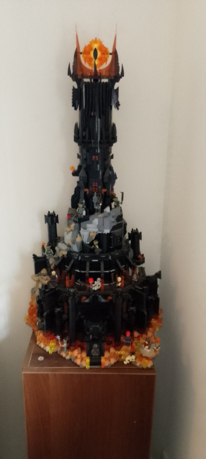 LEGO 10333 Barad-dûr - De Donkere Toren van Sauron, Ophalen of Verzenden