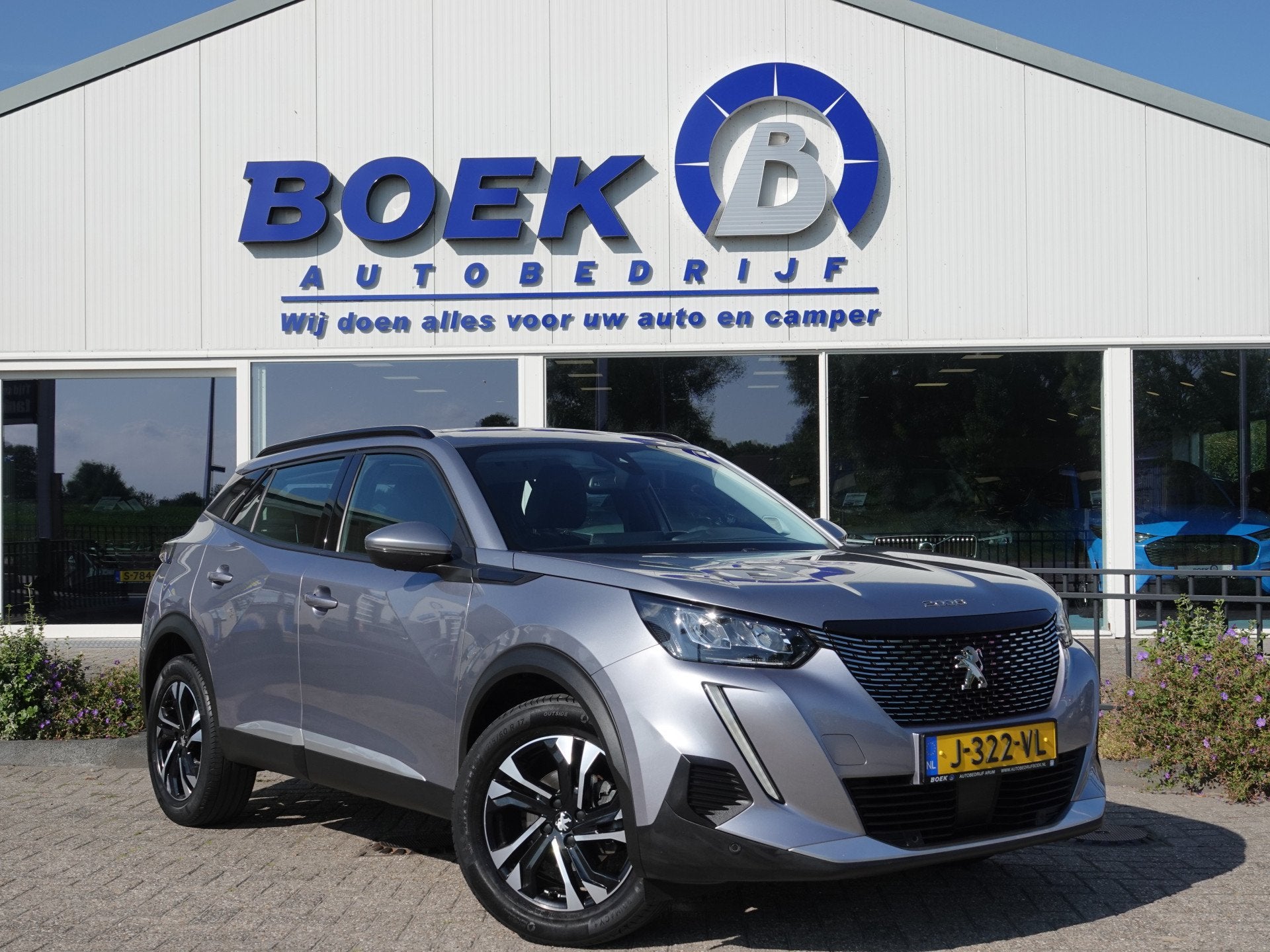 Peugeot 2008 1.2 PureTech 100PK Allure CARPLAY | CAMERA | LM, 101 pk, Gebruikt, Euro 6, 1199 cc