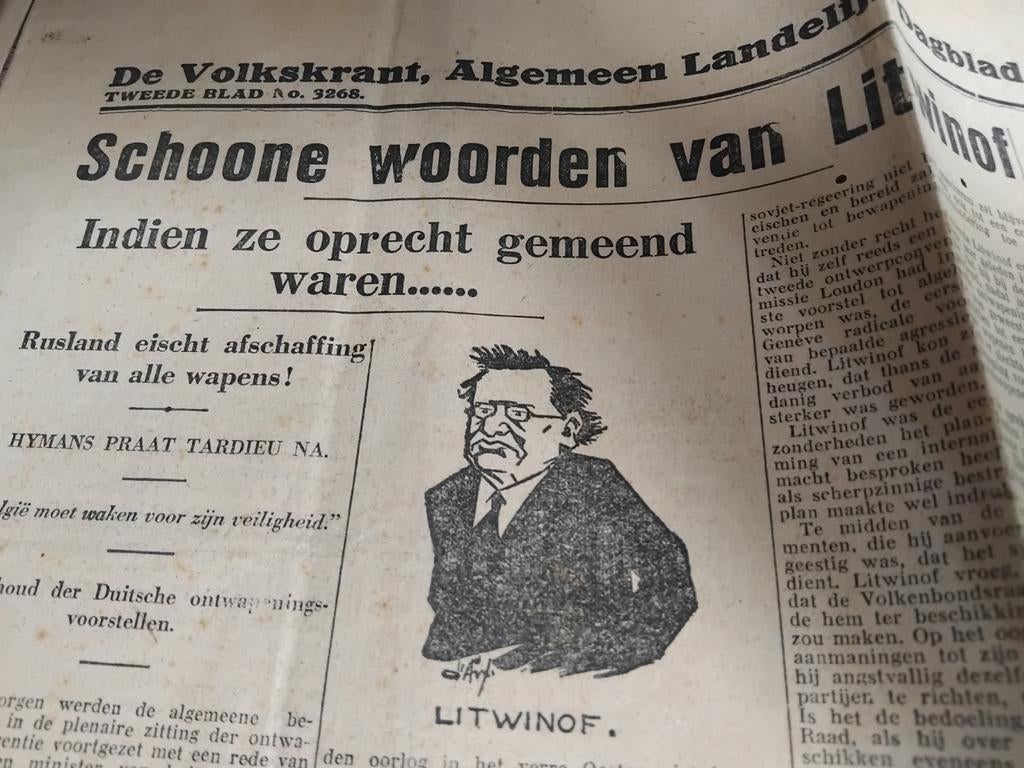30er jaren kranten gedeeltes, Ophalen of Verzenden, 1920 tot 1940, Krant