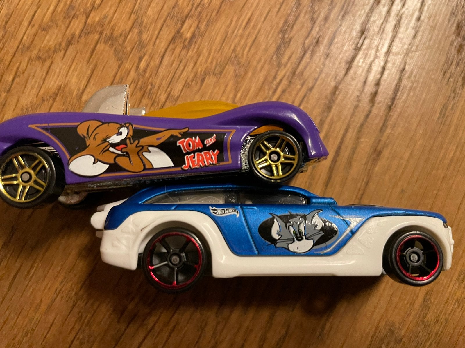 Set 2x hot wheels tom en jerry samen 3,50, Ophalen of Verzenden