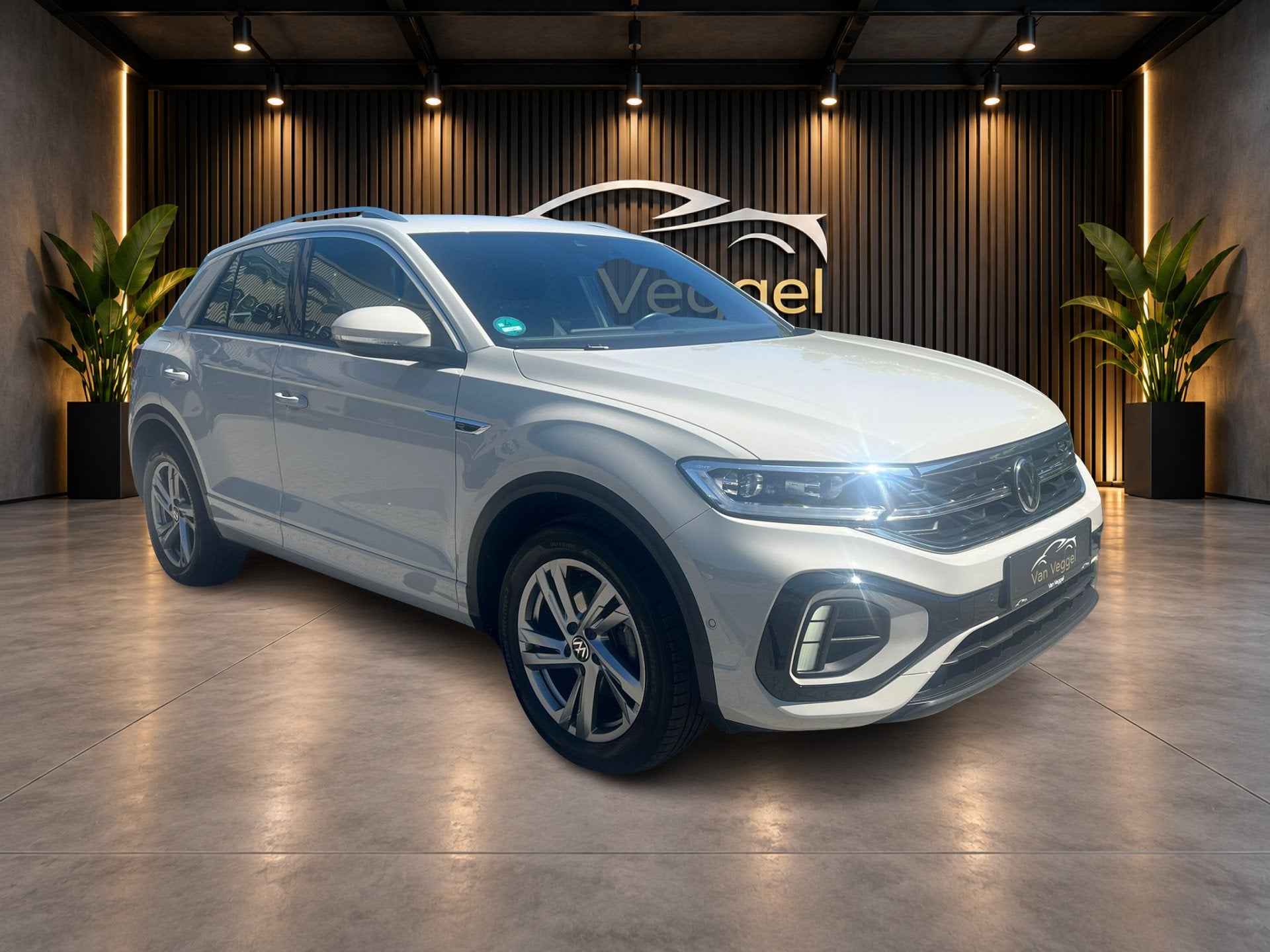 Volkswagen T-Roc 1.0 TSI R-Line virtual cockpit, stoelverw,, Voorwielaandrijving, Gebruikt, Zwart, Overige kleuren