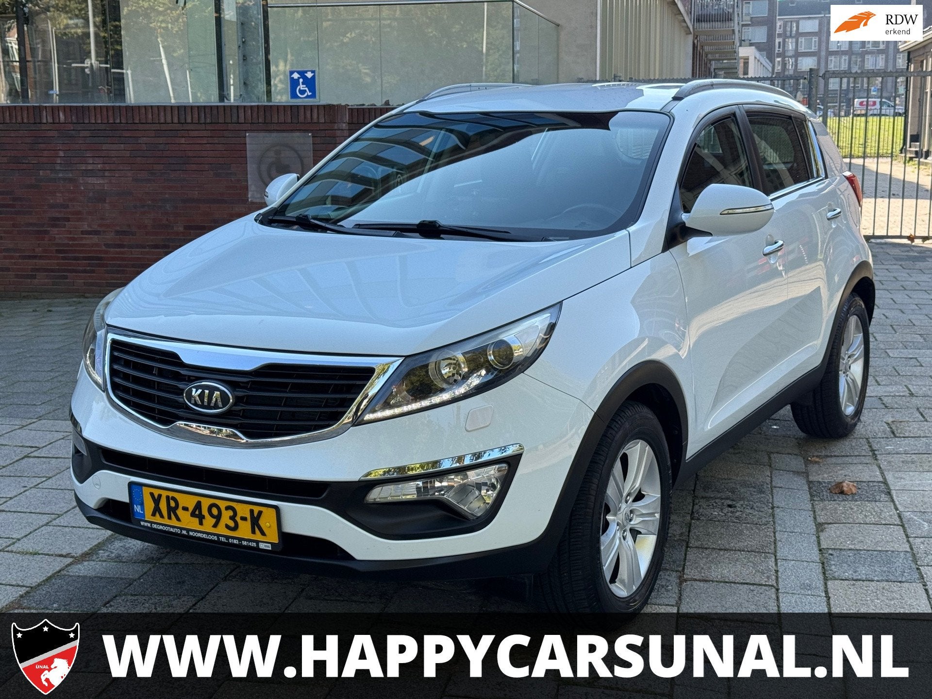 Kia Sportage 2.0 X-tra First Edition, APK, NAVI, Gebruikt, Zwart, 4 cilinders, 1600 kg