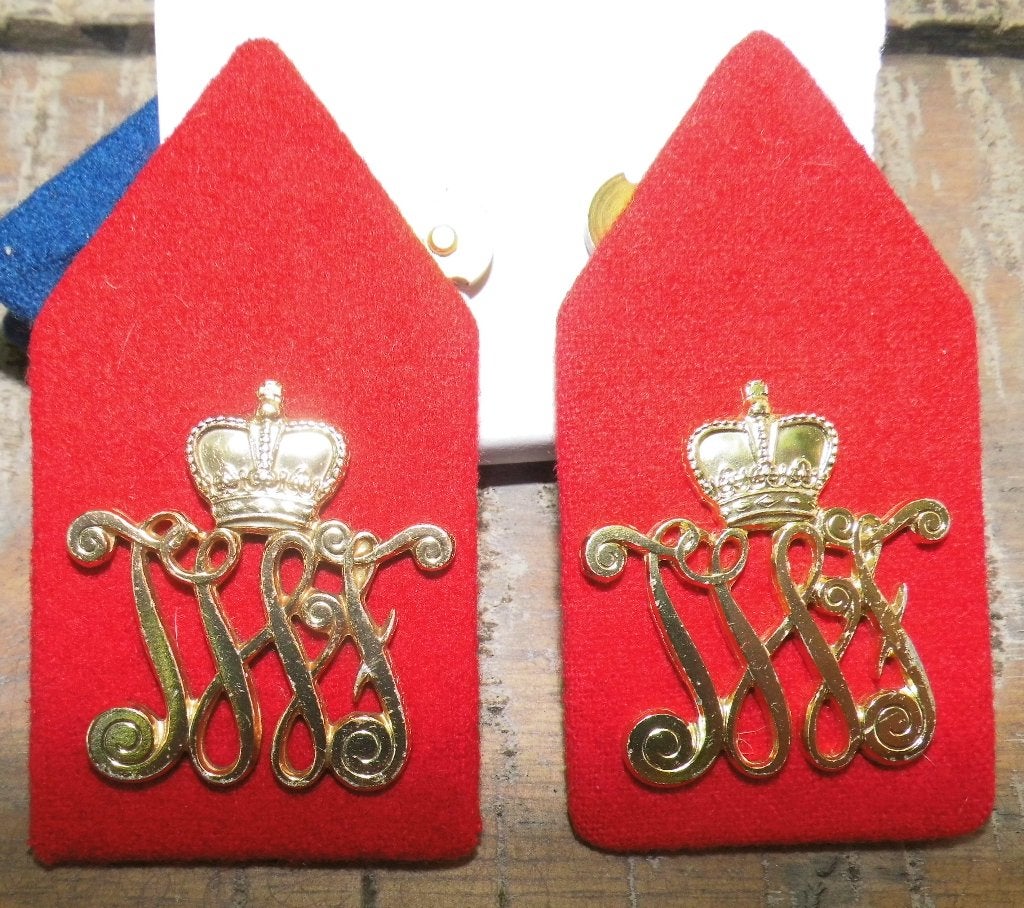 Setje kraagstukken Regiment Infanterie Johan Willem Friso, Verzamelen, Verzenden, Landmacht, Nederland, Embleem of Badge